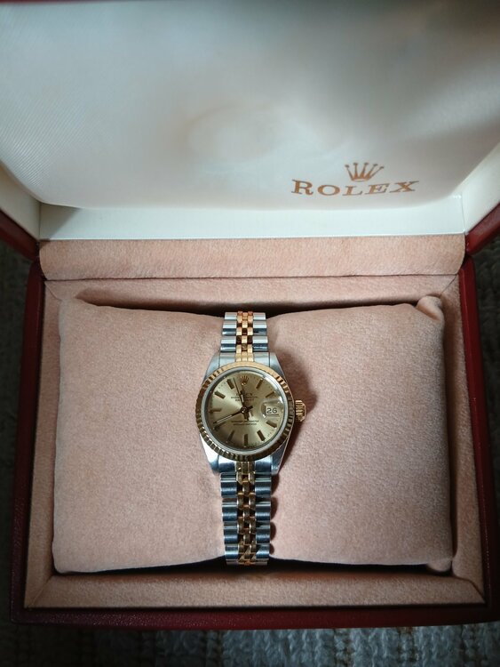 ロレックス デイトジャスト E409066  69173（高級時計）の商品画像 - 査定依頼日：2026年3月28日 - 最高査定価格：900,000円