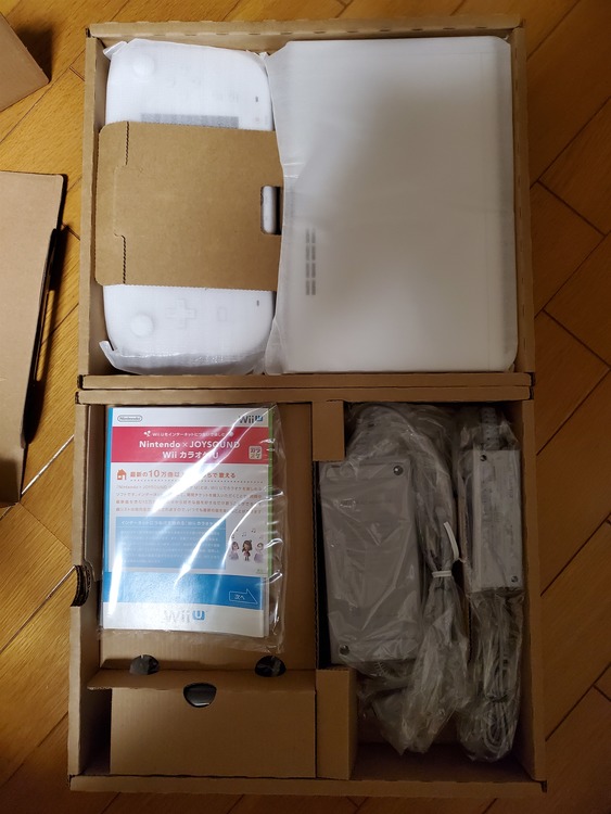 Wii U スプラトゥーン セット（ゲーム機本体・ゲームソフト）の商品画像 - 査定依頼日：2020年11月28日 - 最高査定価格：7,200円