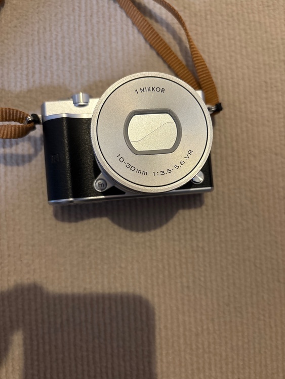 Nikon 1 J5（カメラ）の商品画像 - 査定依頼日：2026年1月12日 - 最高査定価格：18,000円