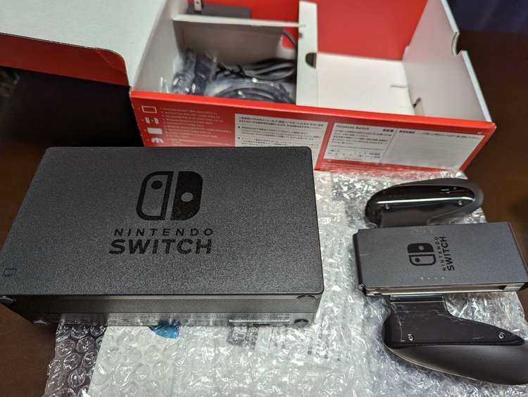 Nintendo Switch Joy-Con(L) ネオンブルー/(R) ネオ（ゲーム機本体・ゲームソフト）の商品画像 - 査定依頼日：2023年8月4日 - 最高査定価格：18,000円