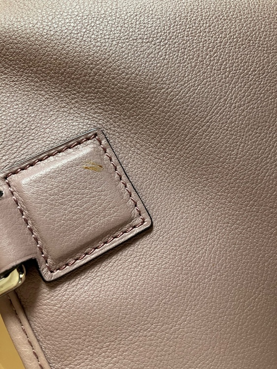 ロエべ　アマソナ36 ピンク（ブランドバッグ）の商品画像 - 査定依頼日：2026年2月28日 - 最高査定価格：60,000円