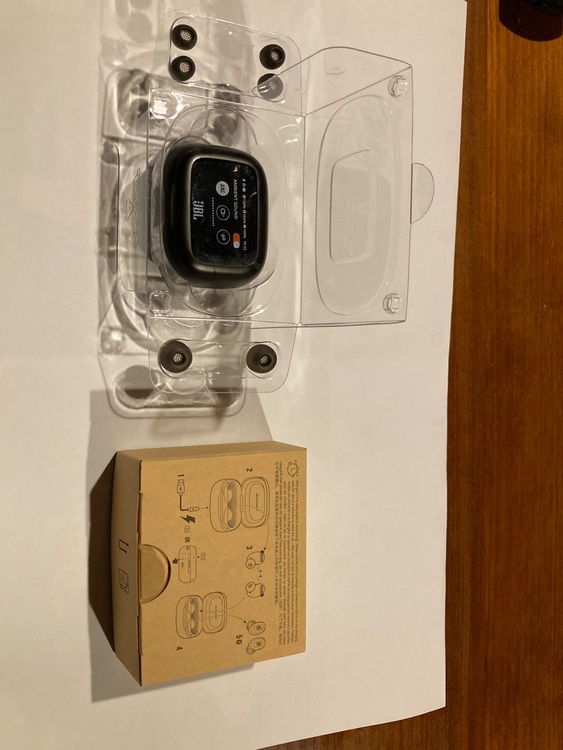 JBL LIVE BUDS3（オーディオ・スピーカー）の商品画像 - 査定依頼日：2025年10月10日 - 最高査定価格：6,000円