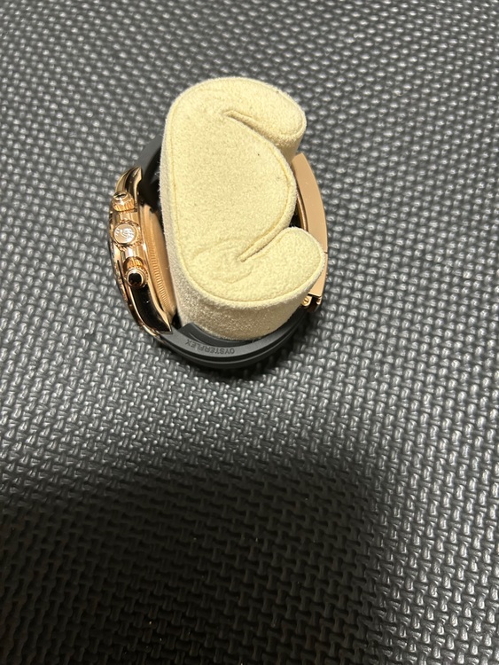 ロレックス デイトナ 126515Lo（高級時計）の商品画像 - 査定依頼日：2025年6月21日 - 最高査定価格：6,450,000円