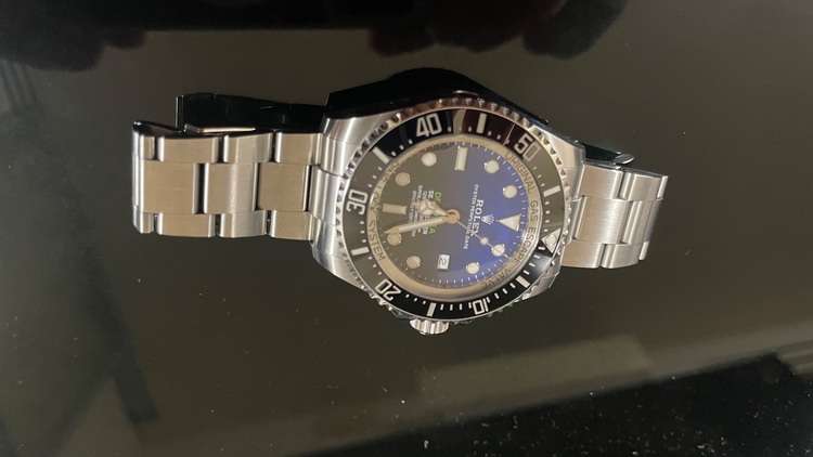 ロレックス　ディープシー 126660（高級時計）の商品画像 - 査定依頼日：2025年10月27日 - 最高査定価格：2,050,000円