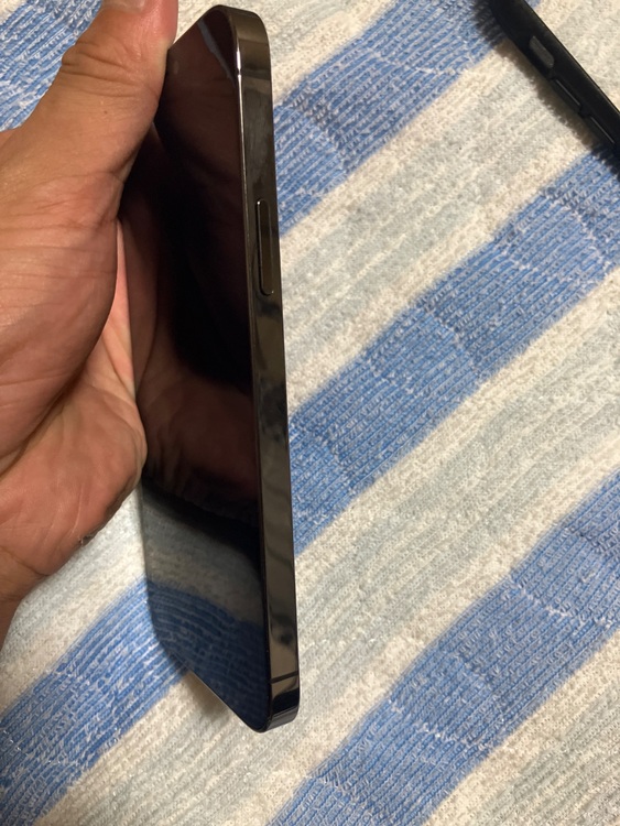 iPhone（スマホ）の商品画像 - 査定依頼日：2025年10月9日 - 最高査定価格：43,000円