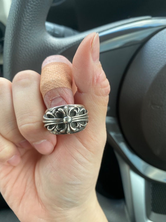 フローラルクロスリング 0 1992（古着・ファッション）の商品画像 - 査定依頼日：2026年1月18日 - 最高査定価格：161,000円