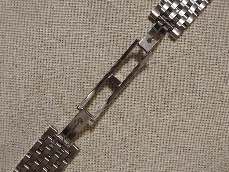 レベルソ ブレス 270.8.56（高級時計）の商品画像 - 査定依頼日：2026年5月14日 - 最高査定価格：100,000円