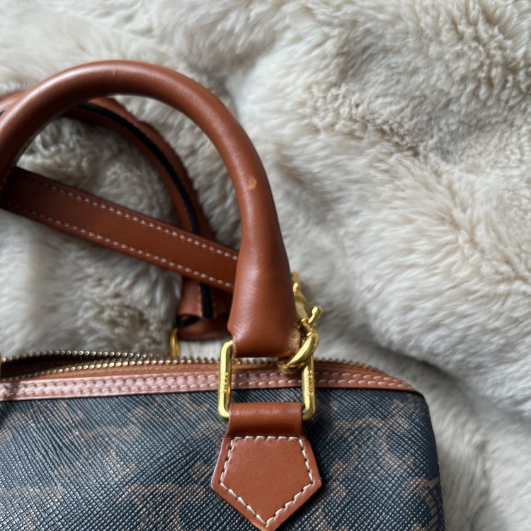 セリーヌ  （ブランドバッグ）の商品画像 - 査定依頼日：2025年12月9日 - 最高査定価格：150,000円