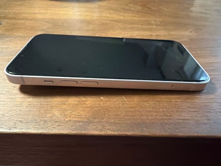 iPhone iPhone 13 128GB SIMフリー（スマホ）の商品画像 - 査定依頼日：2026年6月20日 - 最高査定価格：36,500円