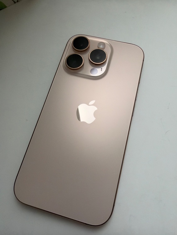 iPhone iPhone 16 Pro 512GB SIMフリー（スマホ）の商品画像 - 査定依頼日：2026年9月27日 - 最高査定価格：129,000円