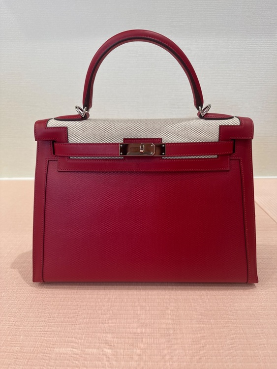 ケリー32（ブランドバッグ）の商品画像 - 査定依頼日：2025年9月5日 - 最高査定価格：2,000,000円