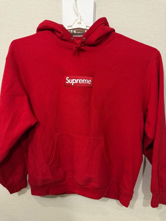 Supreme 23FW Box Logo Hooded Red XL（古着・ファッション）の商品画像 - 査定依頼日：2026年9月22日 - 最高査定価格：12,000円