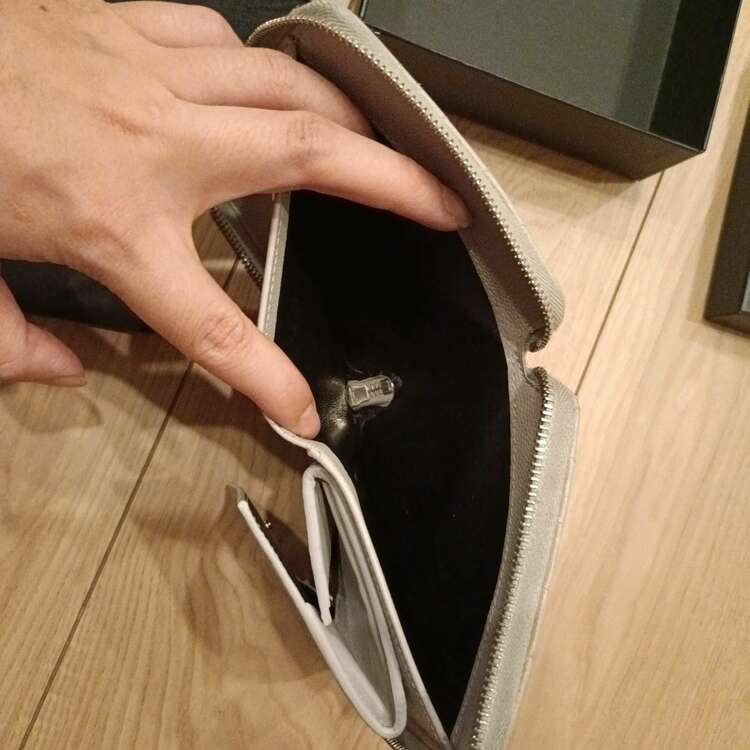 582112 BOWA2 1723（ブランド財布・小物）の商品画像 - 査定依頼日：2025年5月22日 - 最高査定価格：26,000円