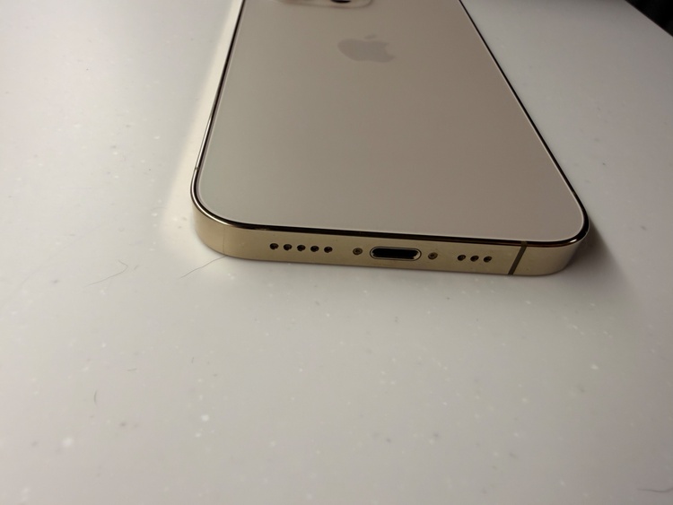 iPhone13 Pro 512GB Gold（スマホ）の商品画像 - 査定依頼日：2026年9月14日 - 最高査定価格：50,000円