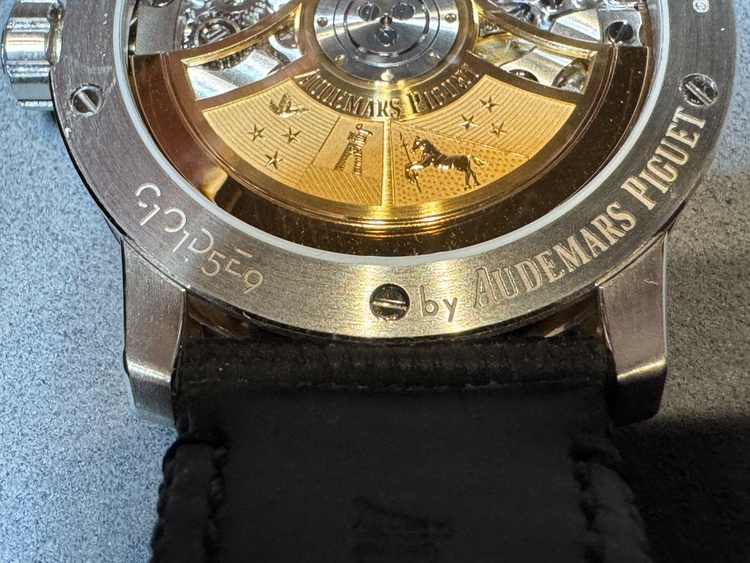 CODE 11.59（高級時計）の商品画像 - 査定依頼日：2025年9月2日 - 最高査定価格：2,600,000円