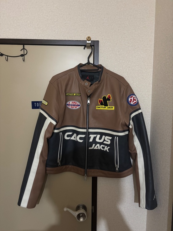  cactus jack jordan レザージャケット（古着・ファッション）の商品画像 - 査定依頼日：2026年3月6日 - 最高査定価格：15,000円