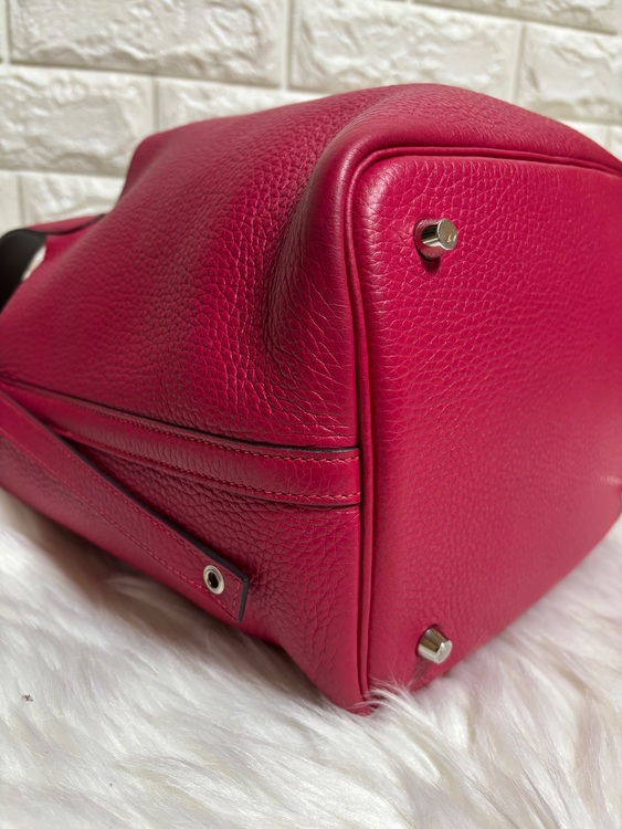 エルメス ピコタンロックエクラＭＭ トリヨンクレマンス/ヴォースイフト フランボ（ブランドバッグ）の商品画像 - 査定依頼日：2025年11月23日 - 最高査定価格：500,000円