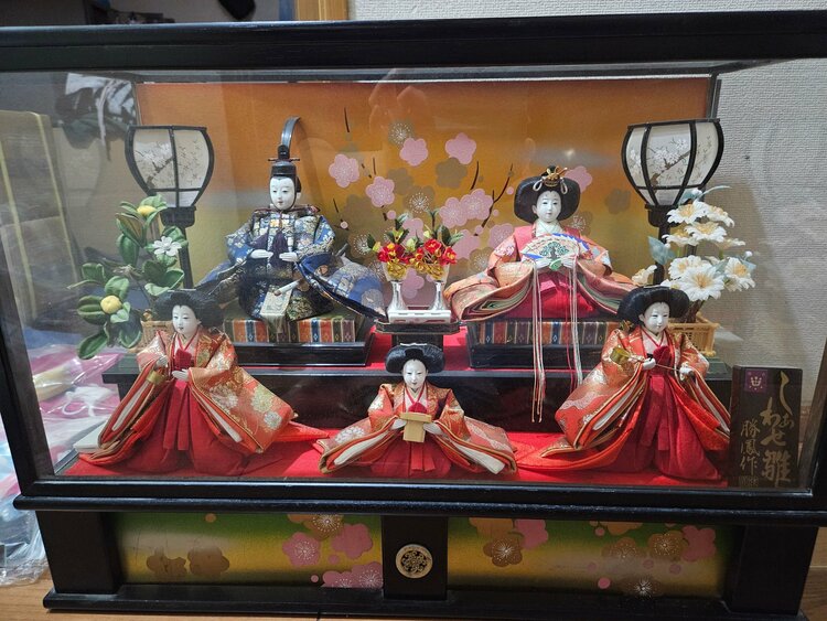雛人形（美術品・骨董品）の商品画像 - 査定依頼日：2026年7月30日 - 最高査定価格：500円