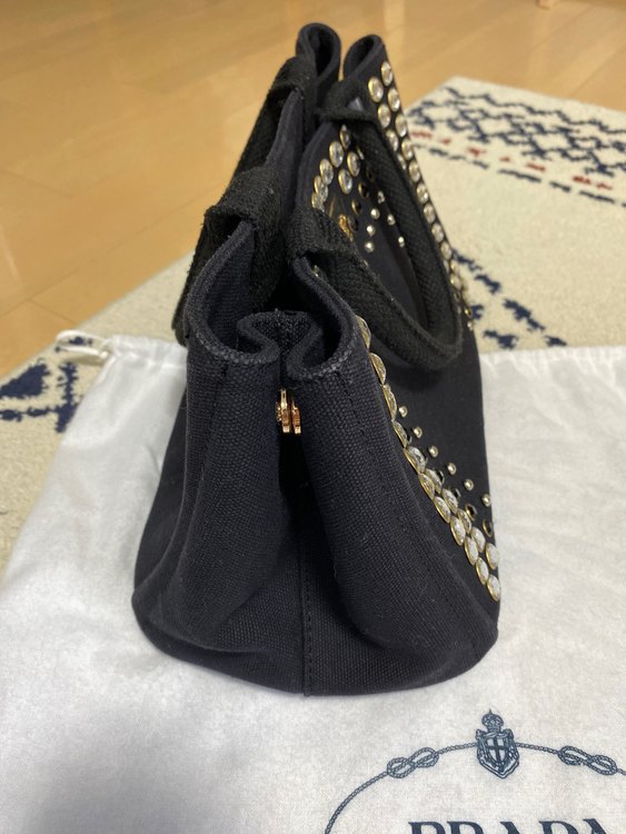 Aia Moana APR 032017（ブランドバッグ）の商品画像 - 査定依頼日：2022年8月31日 - 最高査定価格：28,000円