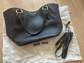 ミュウミュウ  （ブランドバッグ）の商品画像 - 査定依頼日：2025年10月27日 - 最高査定価格：48,000円