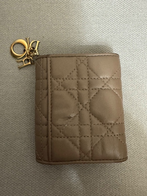 カナージュ財布（ブランド財布・小物）の商品画像 - 査定依頼日：2025年9月19日 - 最高査定価格：11,000円