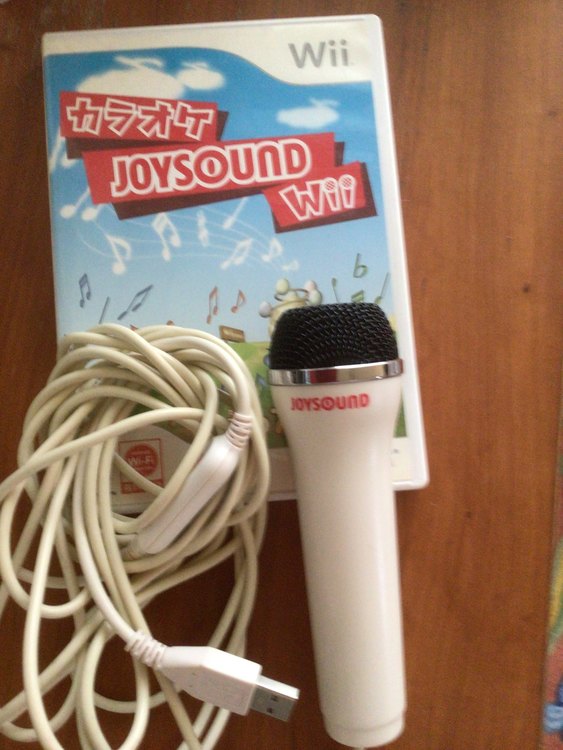 任天堂Wii 本体➕リモコン2点、wii fit、joysoundカラオケ他（ゲーム機本体・ゲームソフト）の商品画像 - 査定依頼日：2023年9月8日 - 最高査定価格：1,000円