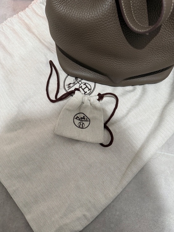 エルメス ピコタン （ブランドバッグ）の商品画像 - 査定依頼日：2025年12月10日 - 最高査定価格：600,000円