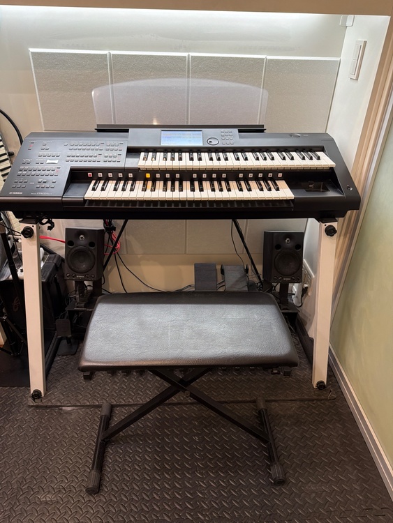 ELC02 2017年式　スピーカはMP3（ピアノ・楽器・PA機材）の商品画像 - 査定依頼日：2026年2月7日 - 最高査定価格：220,000円