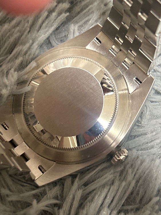 ロレックス デイトジャスト 12630（高級時計）の商品画像 - 査定依頼日：2026年1月9日 - 最高査定価格：1,700,000円