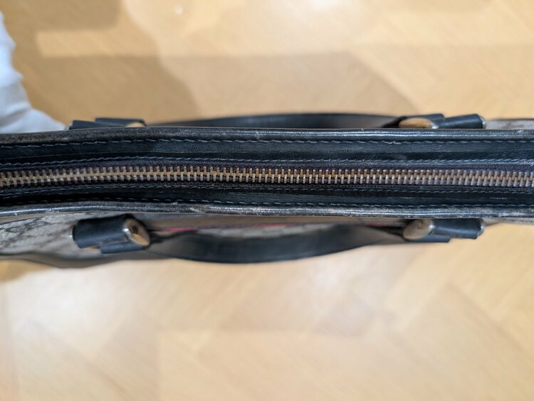 オールドグッチ シェリーライン トートバッグ　型番不明（ブランドバッグ）の商品画像 - 査定依頼日：2026年1月18日 - 最高査定価格：20,000円