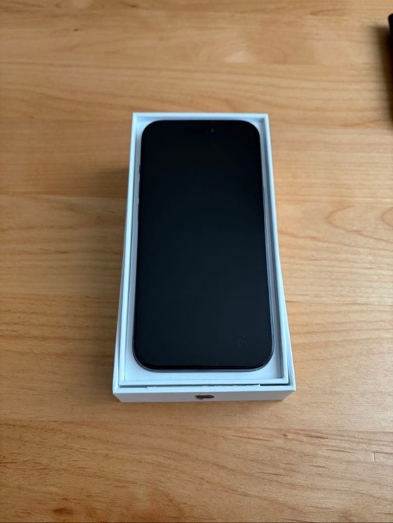 iPhone 15 256GB SIMフリー（スマホ）の商品画像 - 査定依頼日：2026年3月20日 - 最高査定価格：60,000円