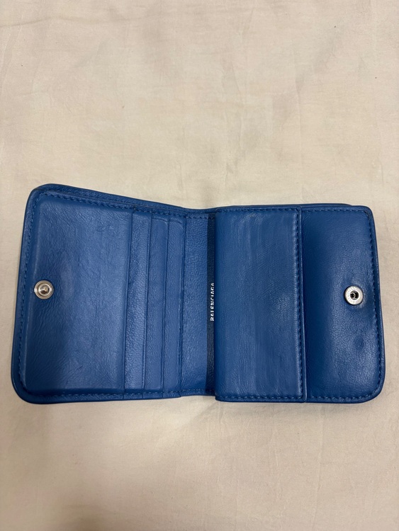 バレンシアガ  （ブランドバッグ）の商品画像 - 査定依頼日：2025年9月9日 - 最高査定価格：20,000円