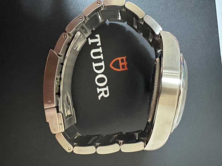 79950（高級時計）の商品画像 - 査定依頼日：2025年9月9日 - 最高査定価格：330,000円