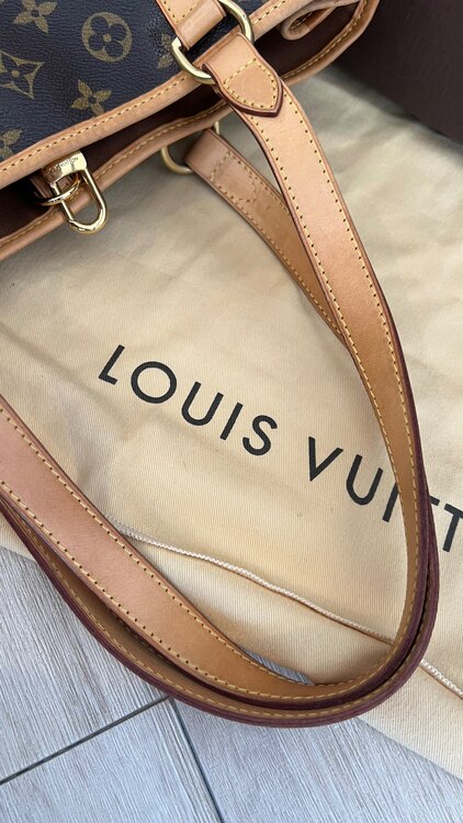 ルイ・ヴィトン バティニョール オリゾンタル（ブランドバッグ）の商品画像 - 査定依頼日：2025年2月21日 - 最高査定価格：80,000円