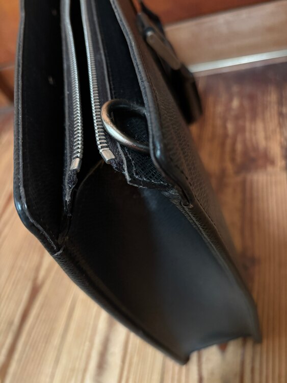 ルイヴィトン タイガ （ブランドバッグ）の商品画像 - 査定依頼日：2025年4月16日 - 最高査定価格：75,000円