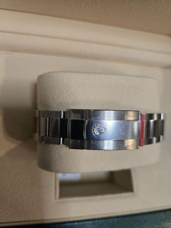 ロレックス デイトジャスト 126300（高級時計）の商品画像 - 査定依頼日：2025年5月15日 - 最高査定価格：1,370,000円