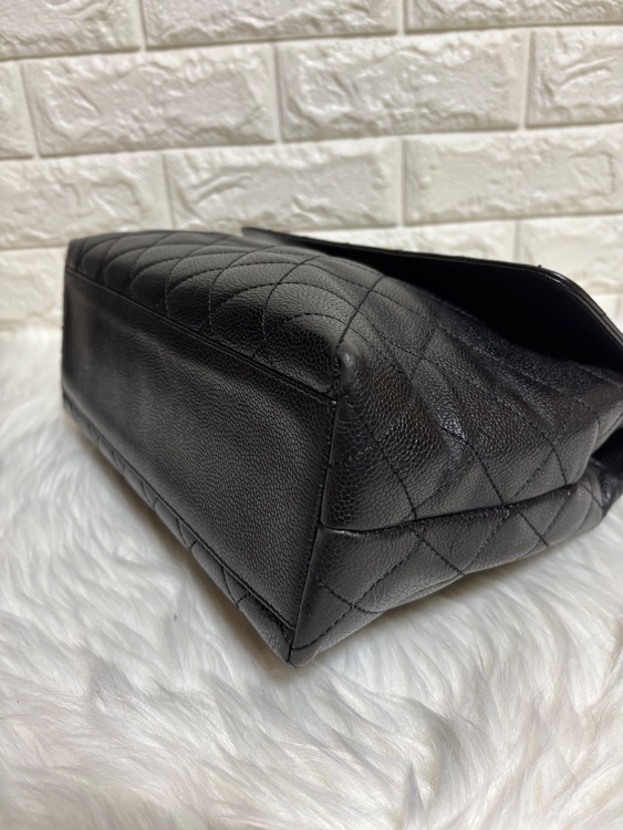 シャネル ココマーク ハンドバッグ マトラッセ キャビアスキン ブラック トップ（ブランドバッグ）の商品画像 - 査定依頼日：2025年11月21日