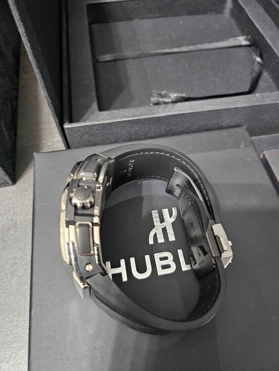 ウブロ ビックバン （高級時計）の商品画像 - 査定依頼日：2025年9月4日 - 最高査定価格：1,500,000円