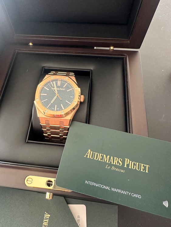 オーデマピゲ ロイヤルオーク （高級時計）の商品画像 - 査定依頼日：2025年9月15日 - 最高査定価格：13,000,000円