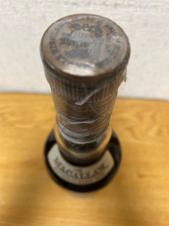 マッカラン ウイスキー 10年 700ml 40%（お酒）の商品画像 - 査定依頼日：2025年12月21日 - 最高査定価格：70,000円