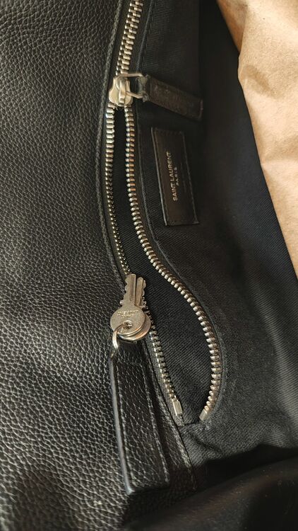 イブサンローラン  （ブランドバッグ）の商品画像 - 査定依頼日：2025年8月28日 - 最高査定価格：90,000円