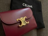 CELINE  財布（ブランド財布・小物）の商品画像 - 査定依頼日：2023年9月11日 - 最高査定価格：35,000円