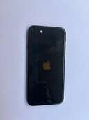 iphonese（スマホ）の商品画像 - 査定依頼日：2024年1月15日 - 最高査定価格：9,000円