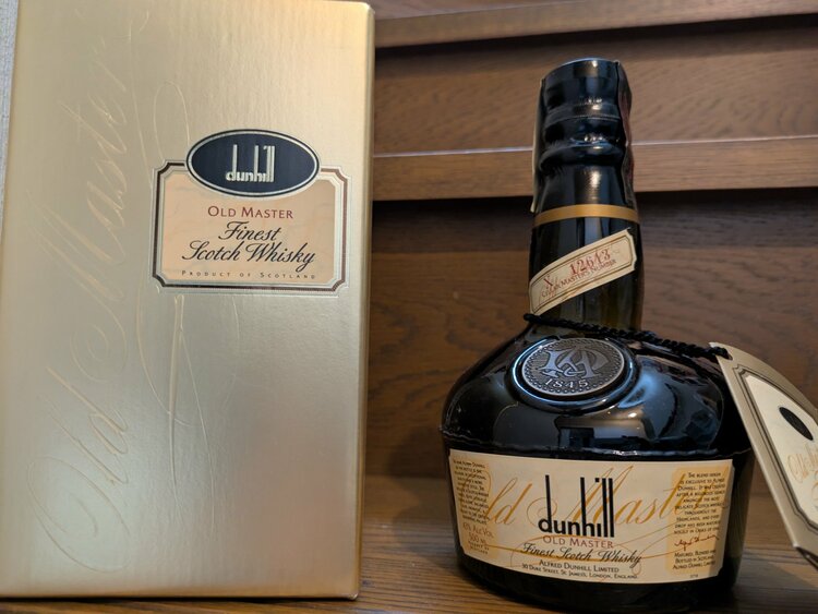 dunhill　OldMaster（お酒）の商品画像 - 査定依頼日：2026年9月15日 - 最高査定価格：2,000円