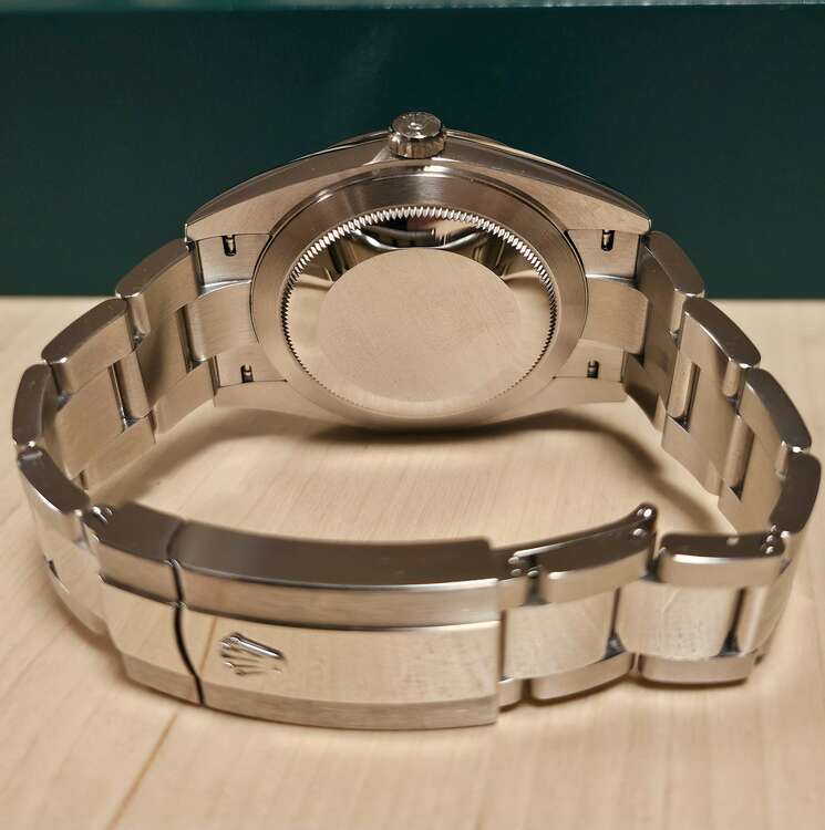 ロレックス デイトジャスト 126300（高級時計）の商品画像 - 査定依頼日：2025年5月2日 - 最高査定価格：1,470,000円