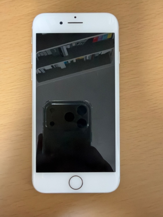 iPhone8（スマホ）の商品画像 - 査定依頼日：2026年9月22日 - 最高査定価格：4,500円