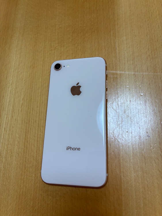 iPhone8 64GB（スマホ）の商品画像 - 査定依頼日：2026年1月22日 - 最高査定価格：4,000円