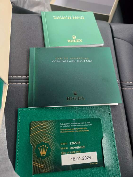 ロレックス デイトナ 126503（高級時計）の商品画像 - 査定依頼日：2025年1月15日 - 最高査定価格：3,650,000円