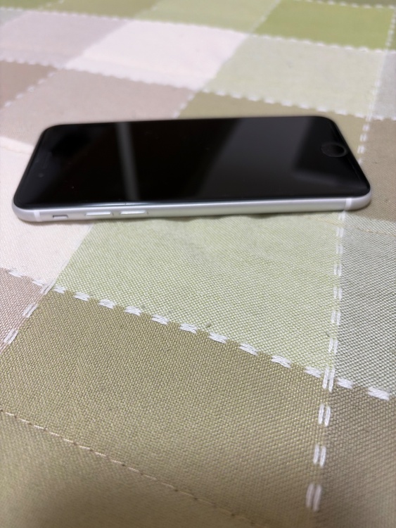 iPhone（スマホ）の商品画像 - 査定依頼日：2026年9月27日 - 最高査定価格：11,000円