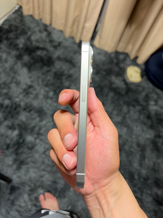 iPhone iPhone 15 Pro 256GB Softbank（スマホ）の商品画像 - 査定依頼日：2026年7月10日 - 最高査定価格：90,000円